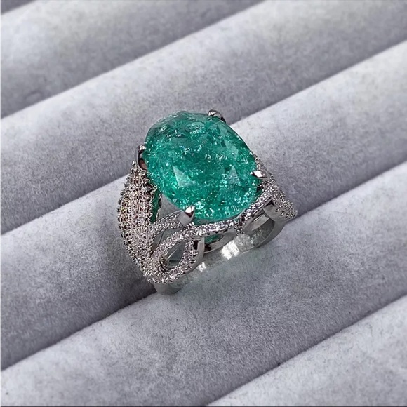 New 925 silver high-definition classic retro  oval zircon four-claw ring - Picture 2 of 7